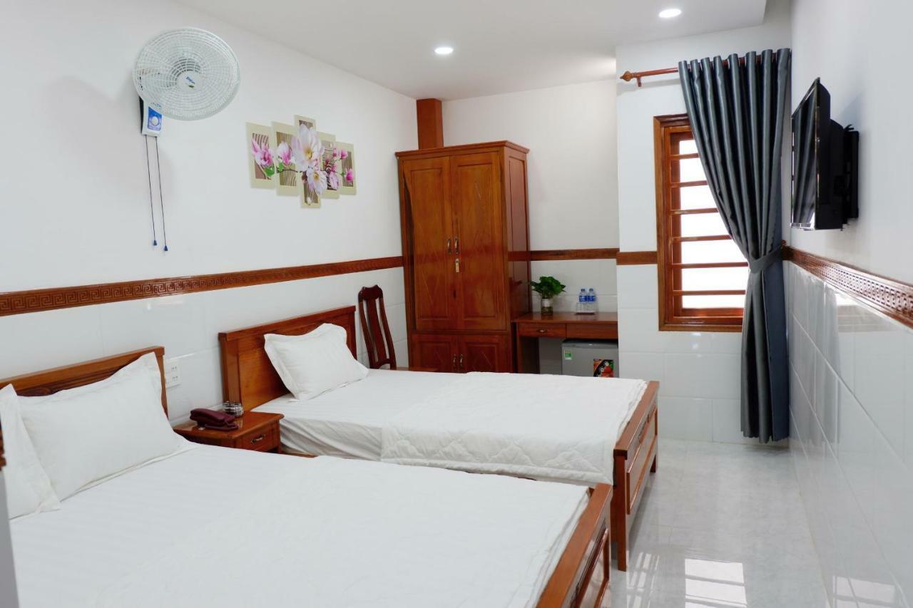 Thy Hung Legacy Hotel Tuy Hoa Exteriör bild